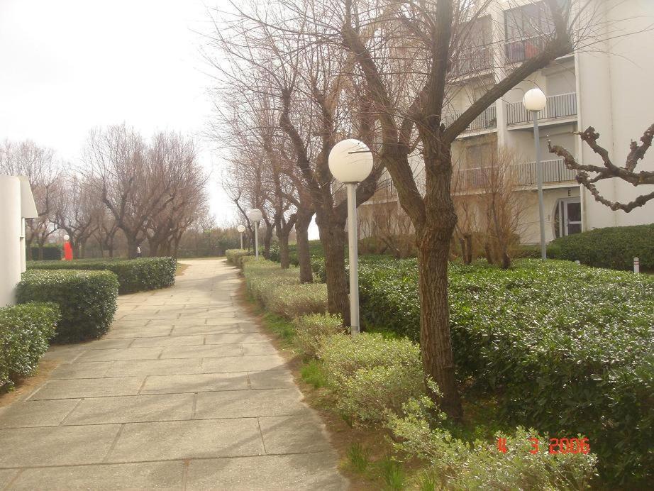 Studio La Grande Motte, Parking Bagian luar foto